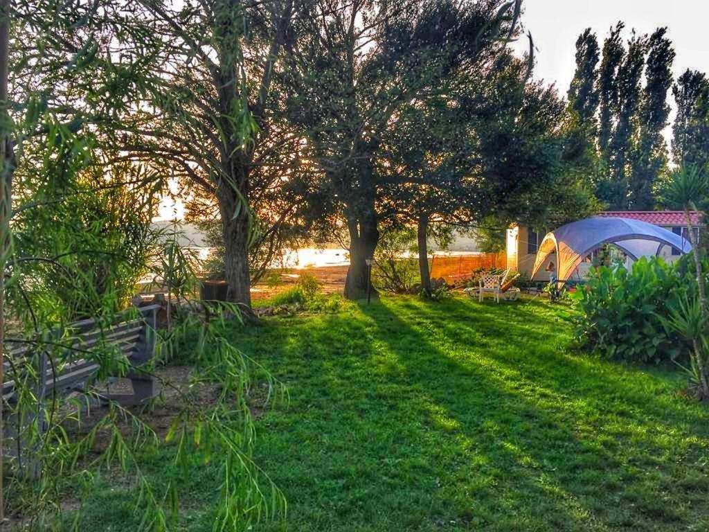 International Glamping Lago Di Bracciano Trevignano Romano Luaran gambar